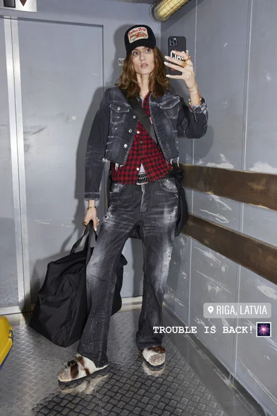 Look 25